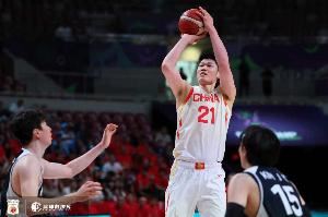 遭针对性严防！胡金秋半场14分钟仅2中1拿到2分3板 正负值-5