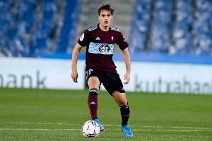 记者：塞尔塔准备签回丹尼斯-苏亚雷斯，但需清理球员腾出空间