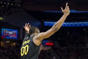 队记：吉迪续约对库明加的谈判注入了动力 但他俩的情况截然不同