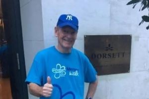 为了兄弟！太阳报：73岁前球员跑马拉松为阿尔茨海默症协会筹善款