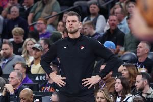 解说:开拓者以防守作为根基 最后居然犯了如此错误的防守选择